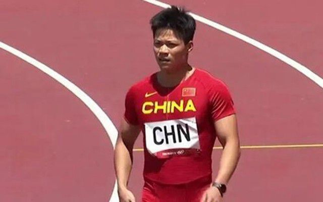 她死死盯着叶辰，问出了心中最疑惑的那个问题：叶辰，你到底是什么人？。